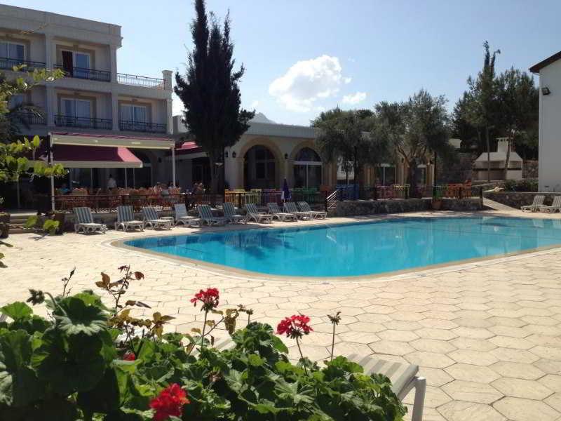 Sammy'S Kyrenia Boutique Hotel & Pool Exterior photo