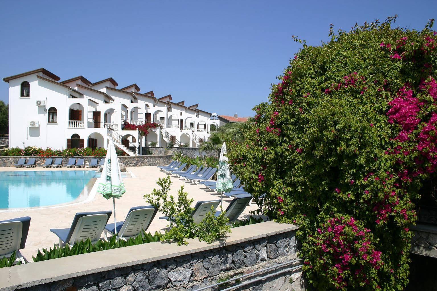 Sammy'S Kyrenia Boutique Hotel & Pool Exterior photo